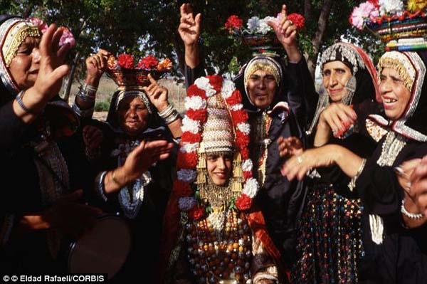 Ailelerin keyfi yerinde. Çünkü başlık parası geliyor.